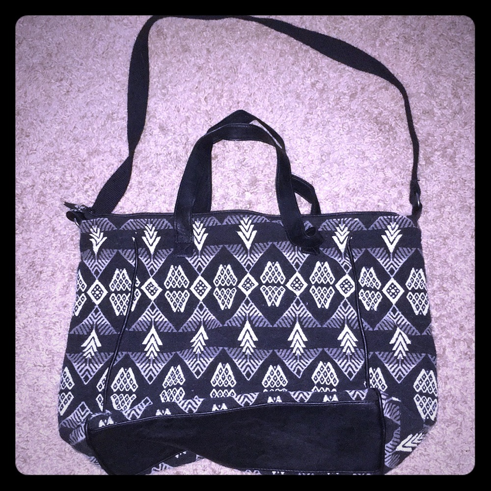 Hollister Overnight Bag